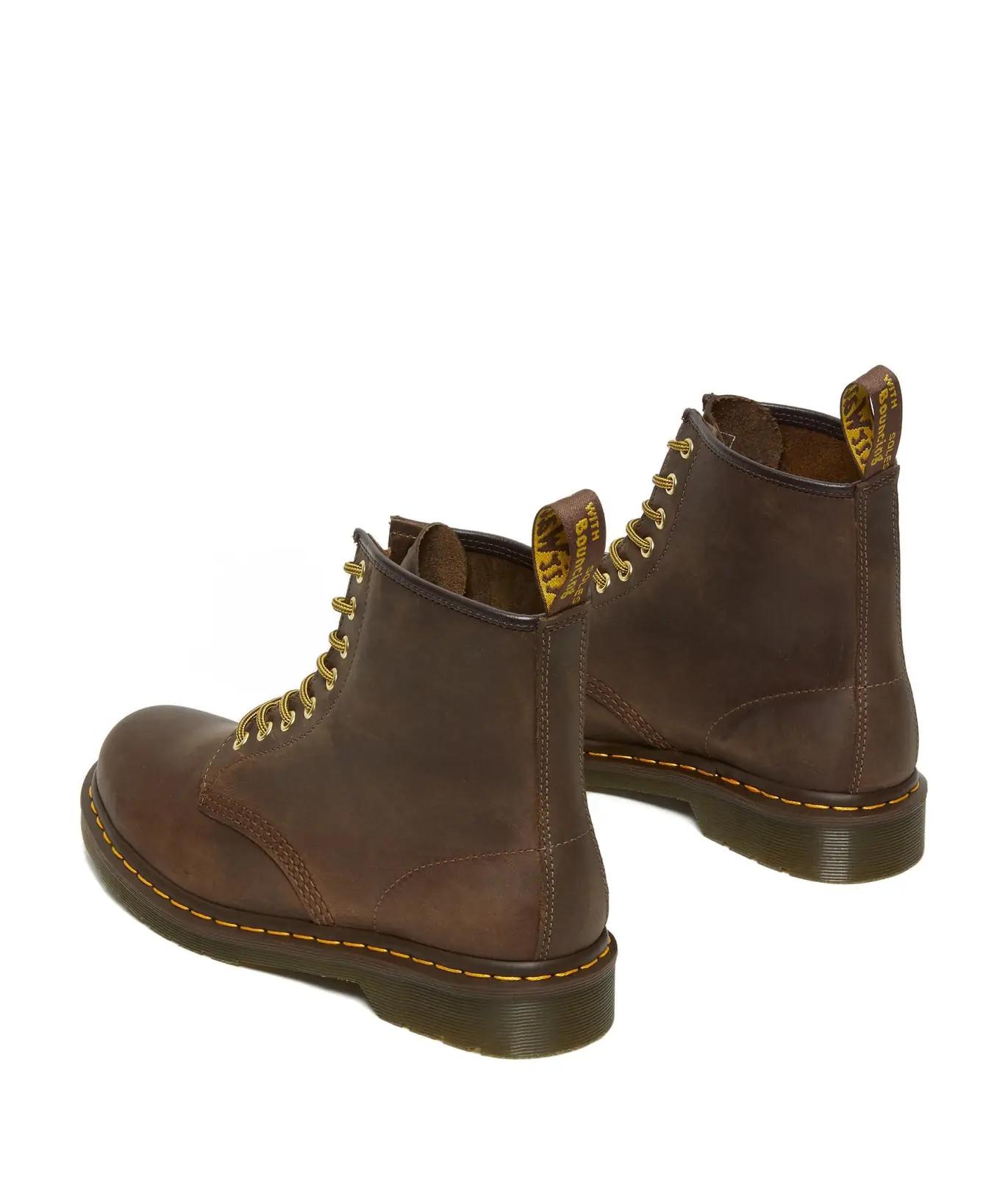 Dr. Martens nahast combat-saapad — vastupidav linnakäik – pakend ja tarvikud