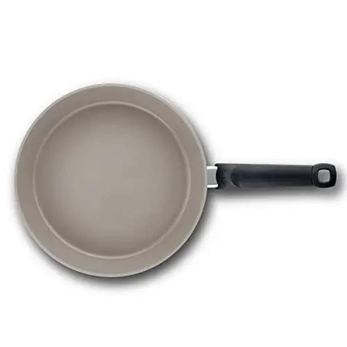 Fissler kvaliteetne alumiiniumist praepann 24 cm — keramikkate – pakend ja tarvikud