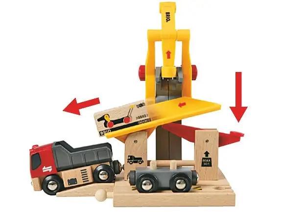 BRIO puidust veosüsteem Deluxe – mänguline ja vastupidav komplekt – pilt 9