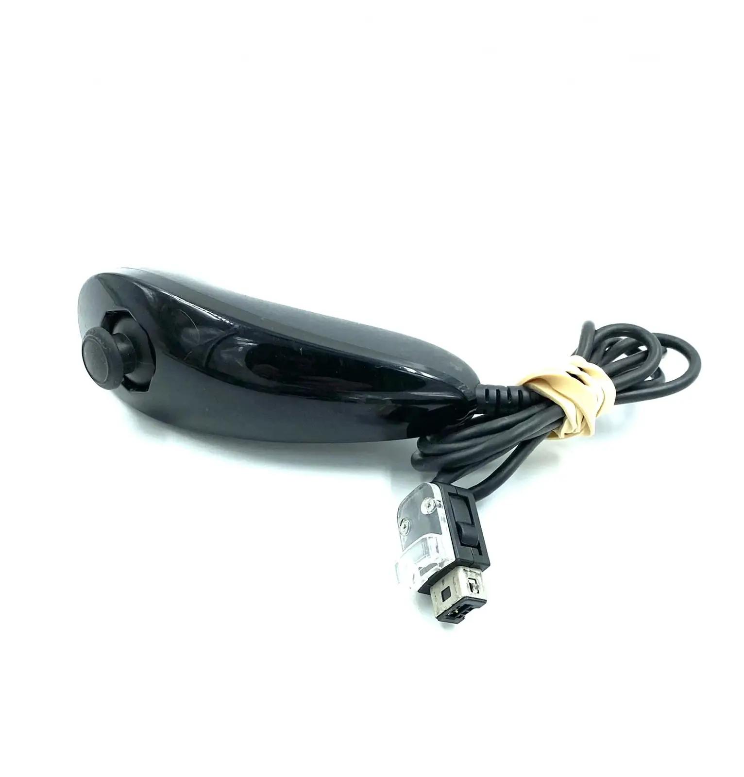 Nintendo must Nunchuk juhtkangiga — mugav mängukontroller