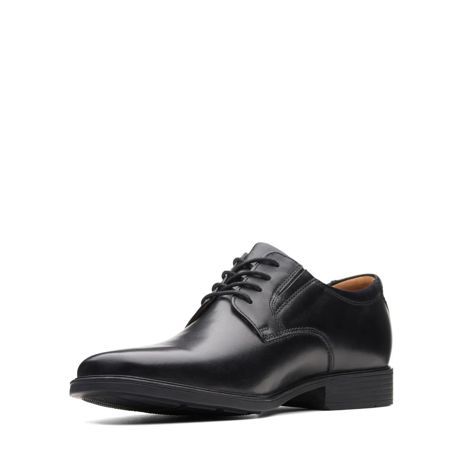 Clarks nahast meeste Derby — pidulik ja vastupidav jalats