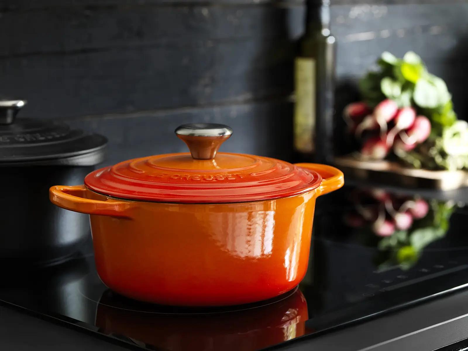 LE CREUSET malmpott koos kaanega — vastupidav ja stiilne – lisavaade