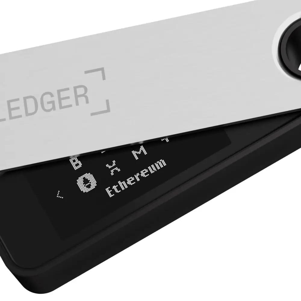 Ledger metallist turvalahendus krüpto- ja NFT-hoidmiseks Onyx – lisavaade