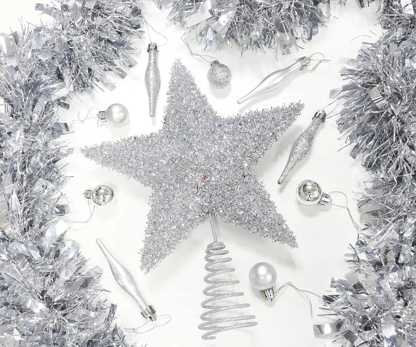 Christmas Concepts hõbedane 28 cm kuuseotsakroon — elegantne – detailne vaade