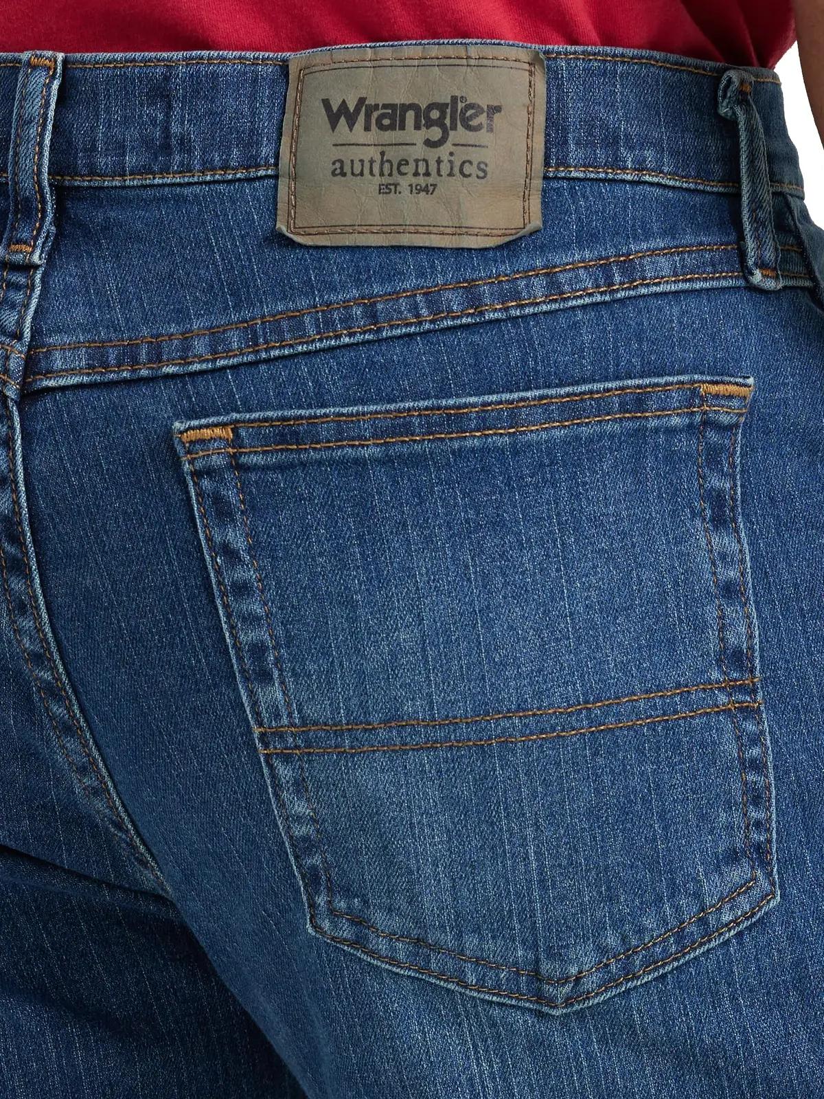 Wrangler Authentics nahast meeste püksid — mugav ja vastupidav – kasutusnäide