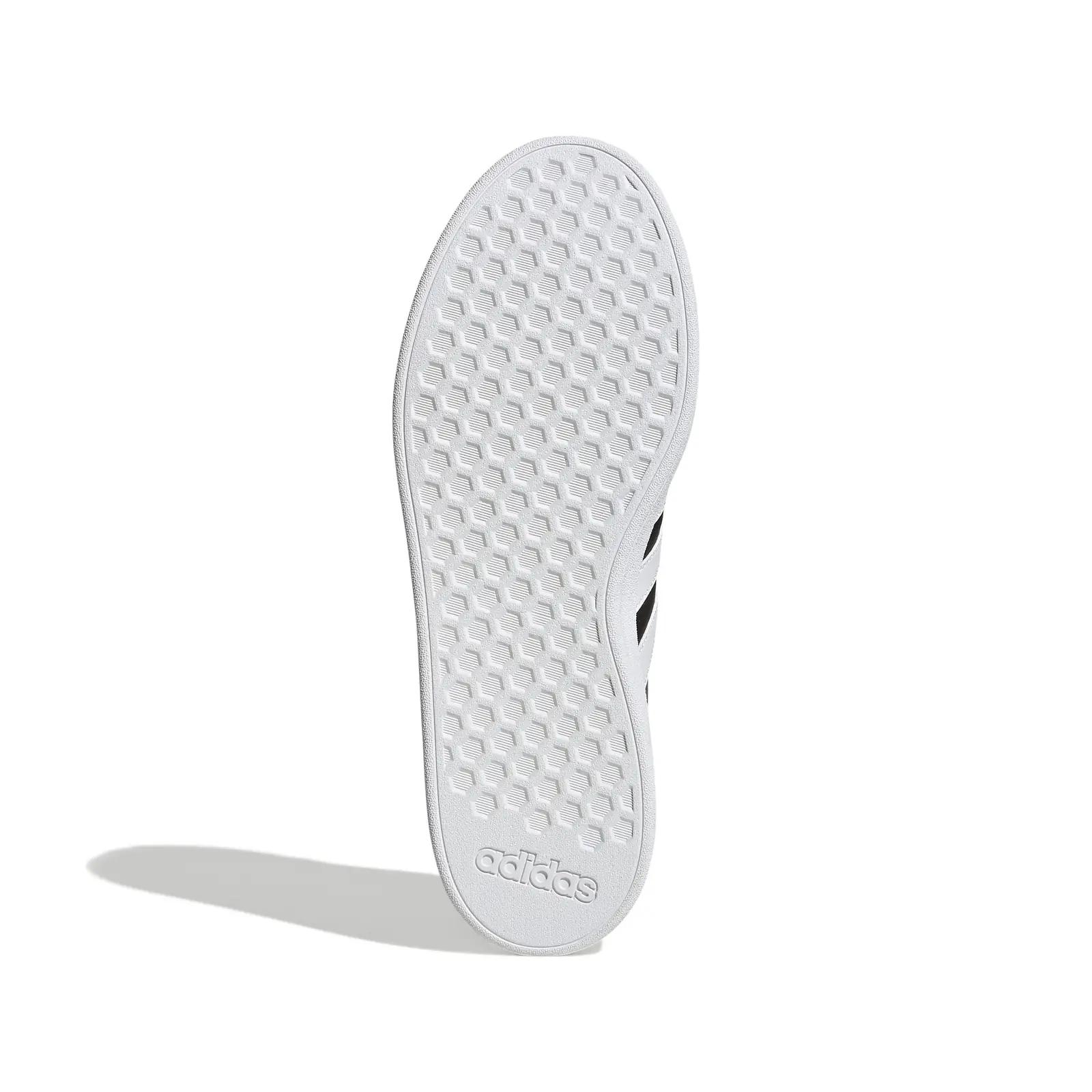 adidas klassikalised Grand Court Base tossud – mugavus ja stiil – pilt 7