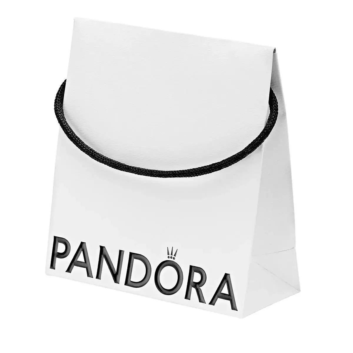 PANDORA roosa ripats charm – südamekujuline kingiidee 780964 – kasutusnäide