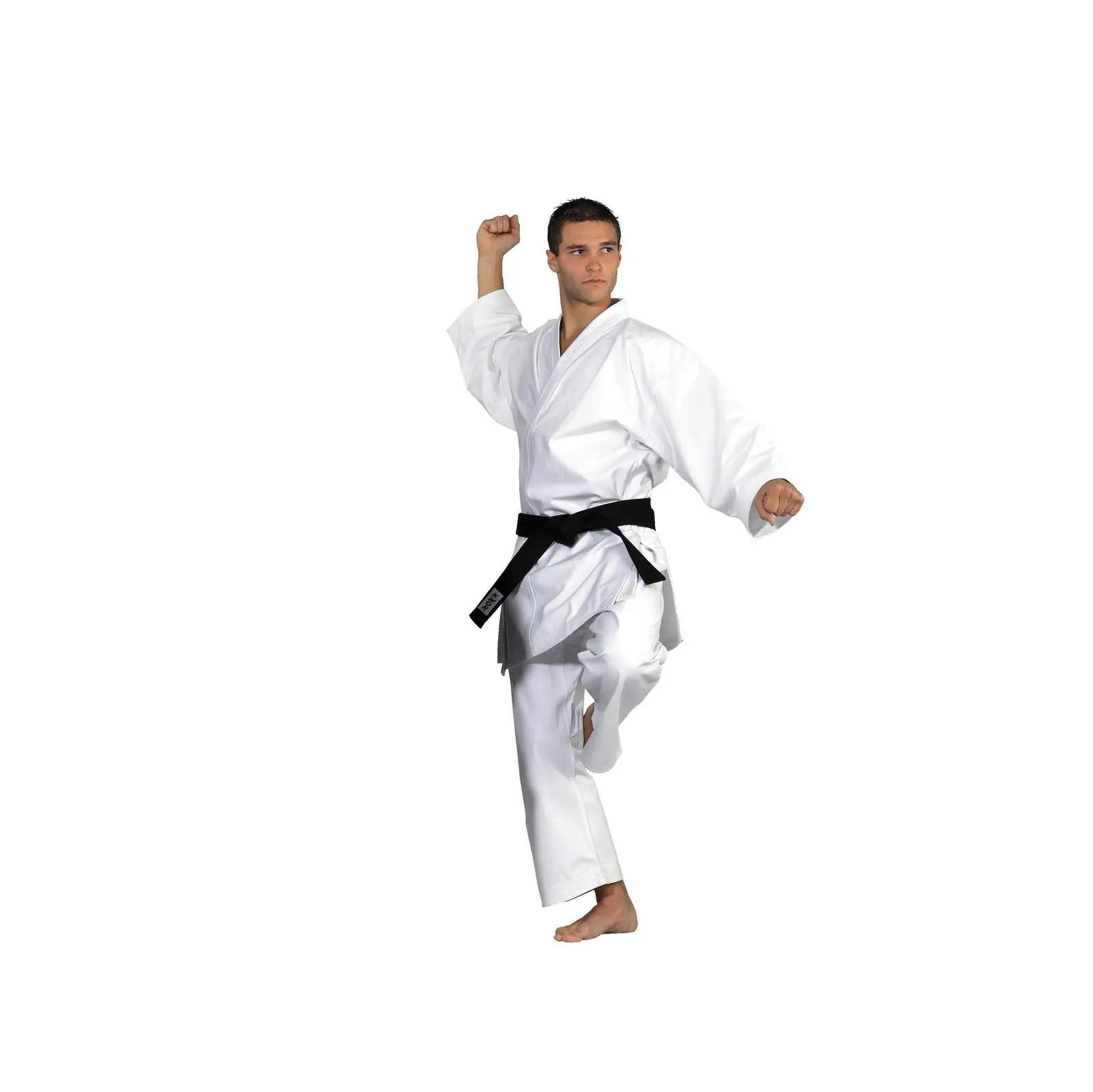 Kwon puuvillane treeningülikond Taekwondo ja Karate 8 OZ – kasutusnäide