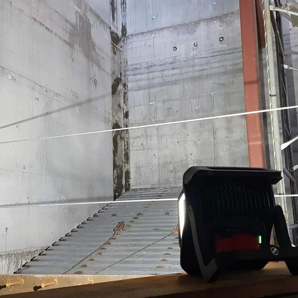Bosch Professional vastupidav metallist töövalgusti – kasutusnäide