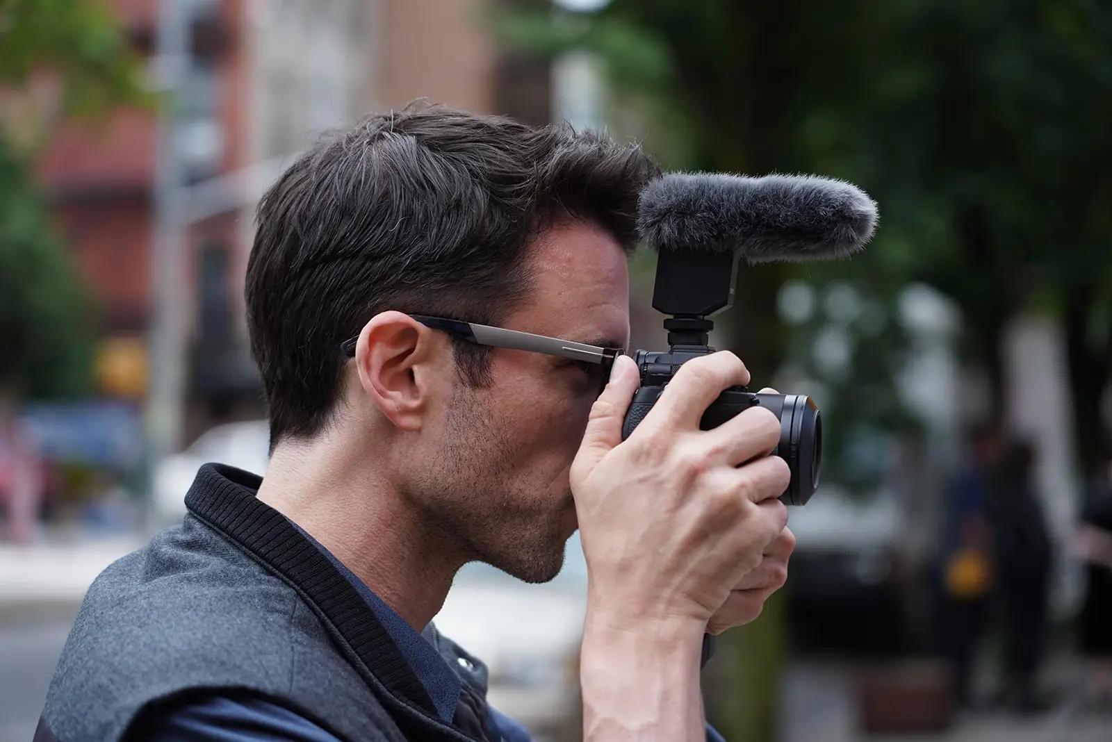 Sony kerge shotgun-mikrofon ECM-B1M vlogeeks ja intervjuudeks – lisavaade