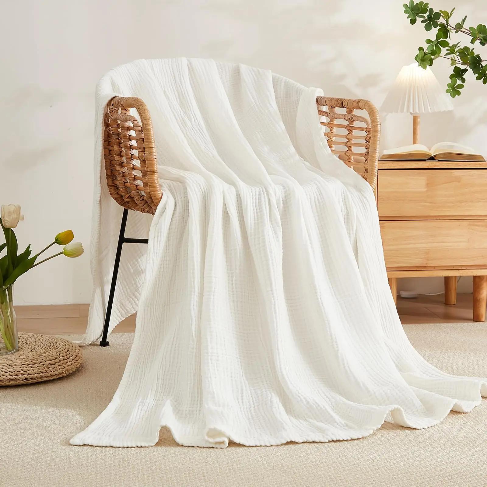 EMME pehme 100% puuvillane musselini pleed 230×230 cm – kasutusnäide