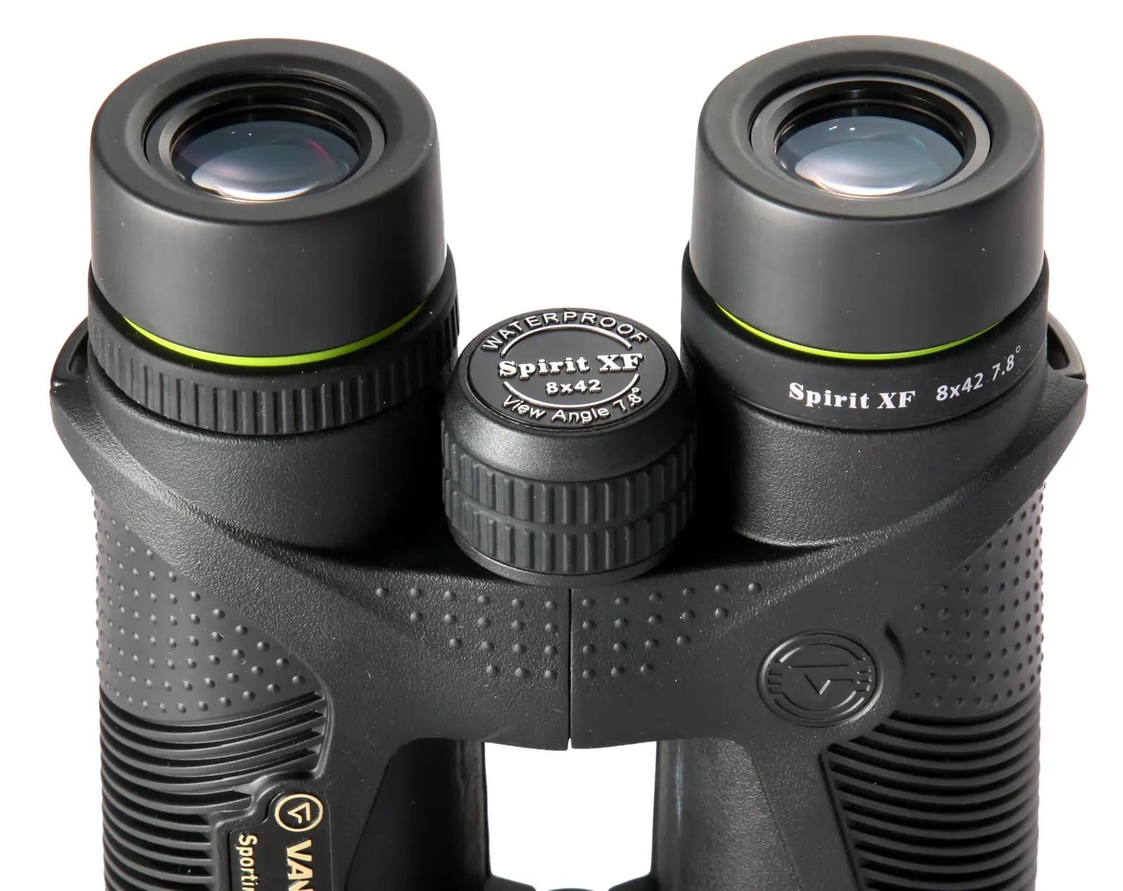 Vanguard binokkel 8×42 — vastupidav ja kompaktne vaatluseks – kasutusnäide