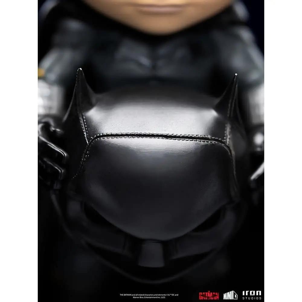 Iron Studios dekoratiivne Batman 16 cm – elegantne kodukaunistus – kasutusnäide