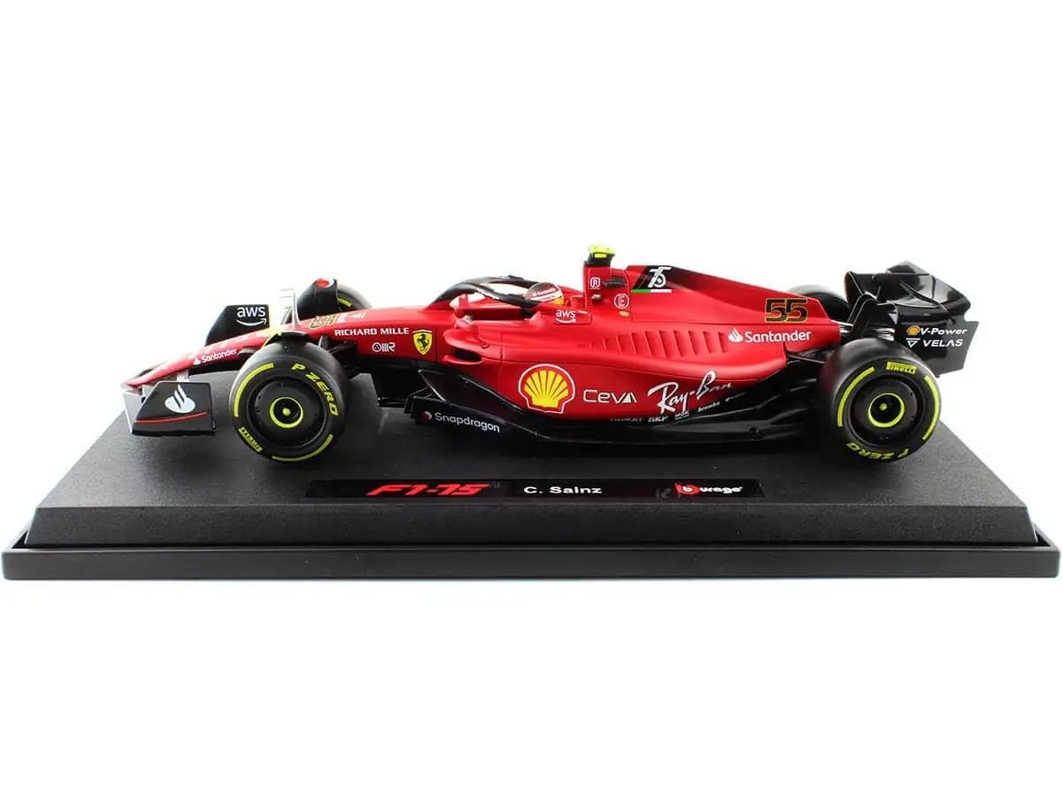 Bburago kollektsioonimudel 1:18 – realistlik Ferrari 2022 – detailne vaade