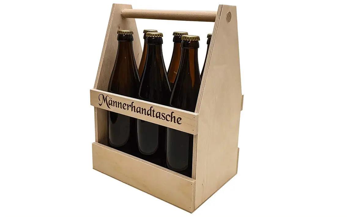 KF-Geschenke puidust õllekandja – praktiline kingiidee meestele – detailne vaade
