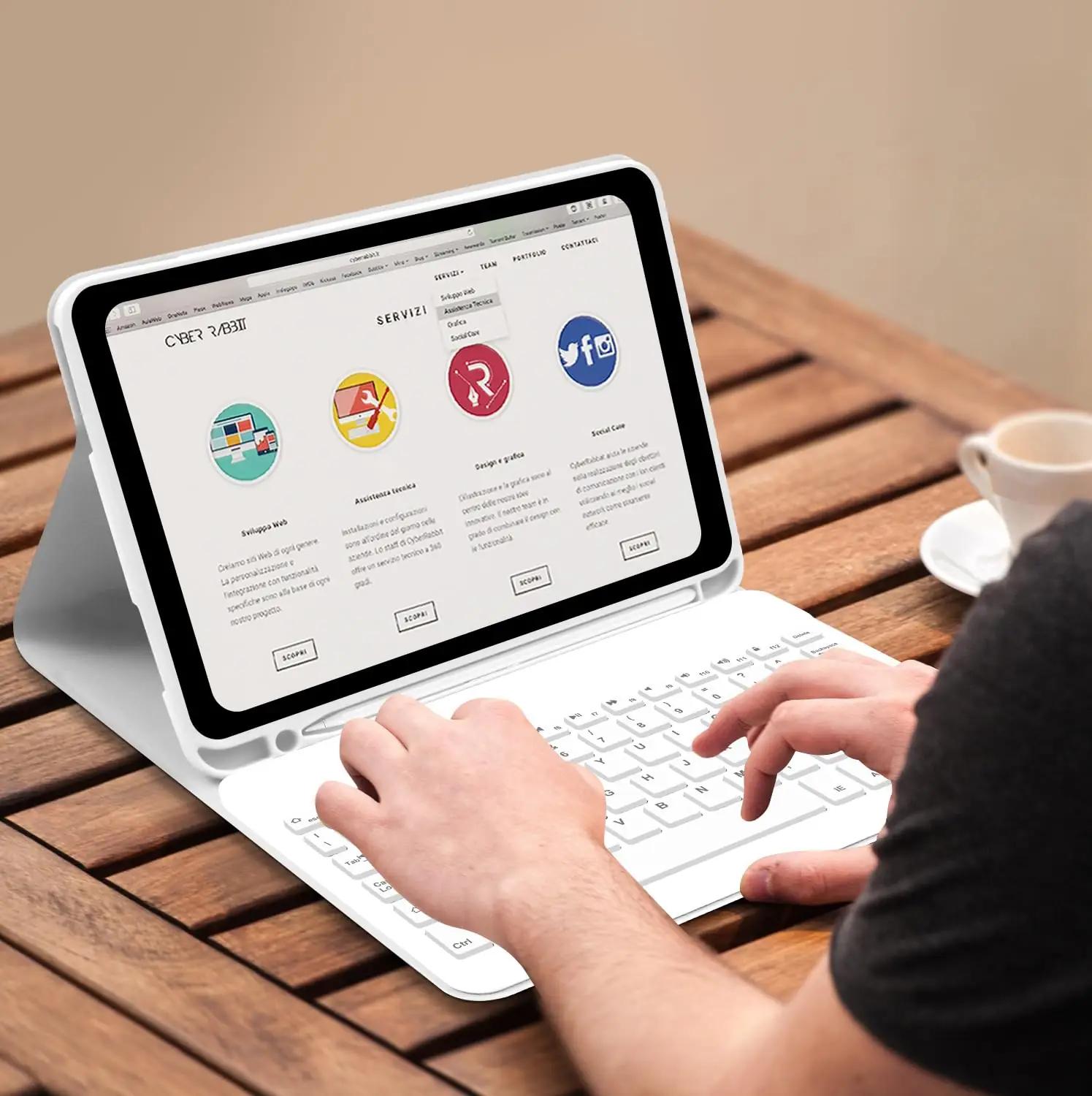 Lielax elegantne iPad-klaviatuur ja kaitseümbris — pehme silikoon – kasutusnäide