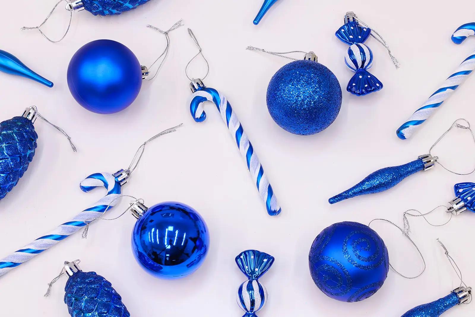 Christmas Concepts sinine purunemiskindel kuuseehe – hõbe – pakend ja tarvikud