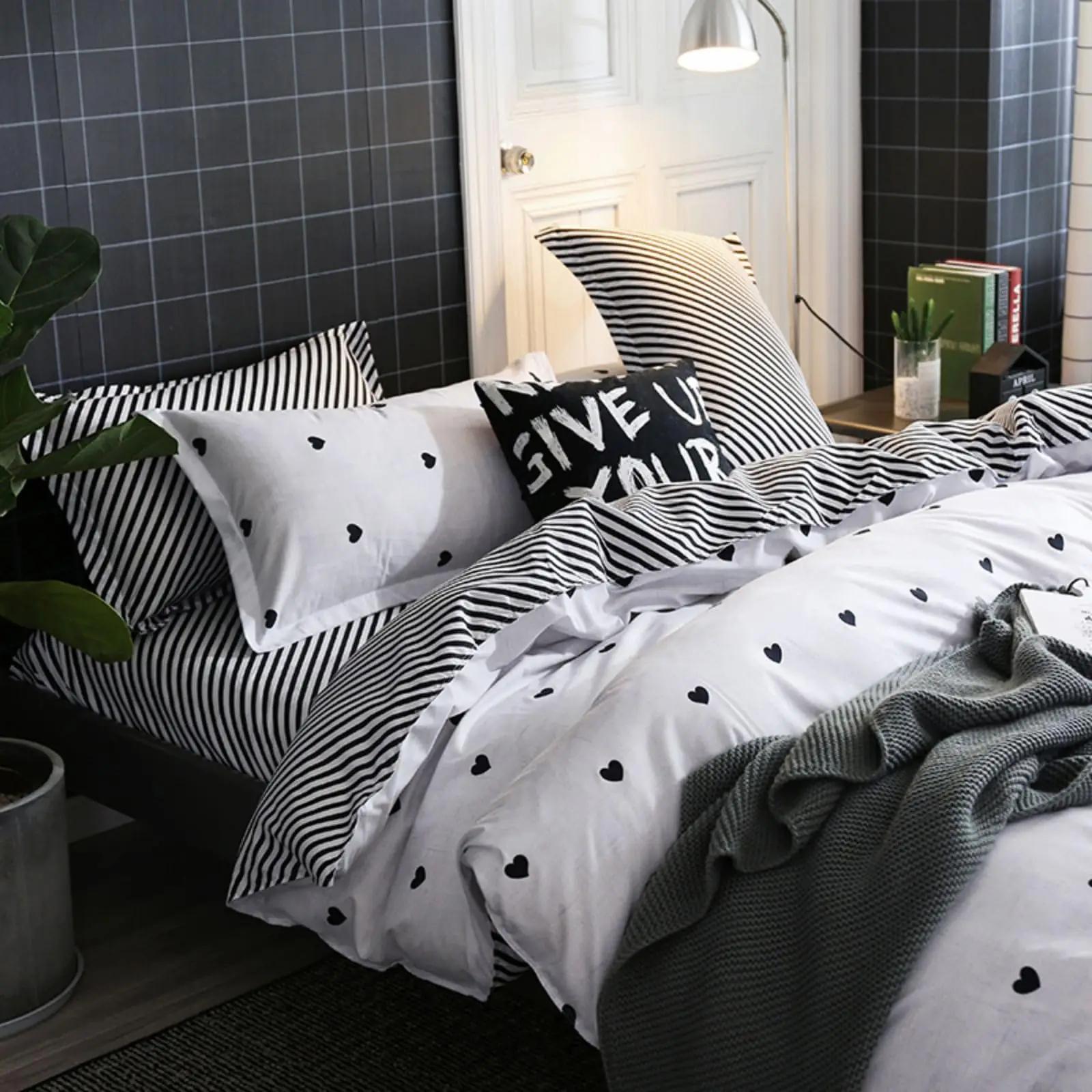Freyamy romantiline mikrofibra voodipesu 240×260 cm koos – kasutusnäide