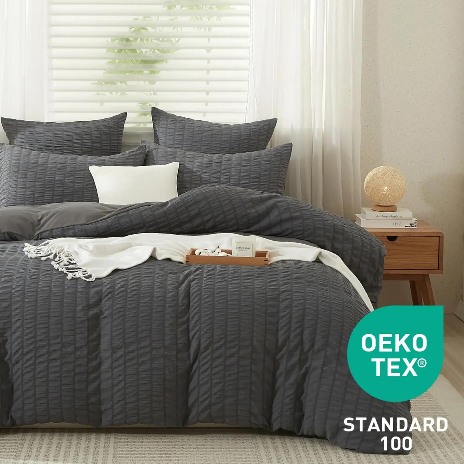 Gezu elegantne seersucker voodipesu 240×260 cm – pehme hall – detailne vaade