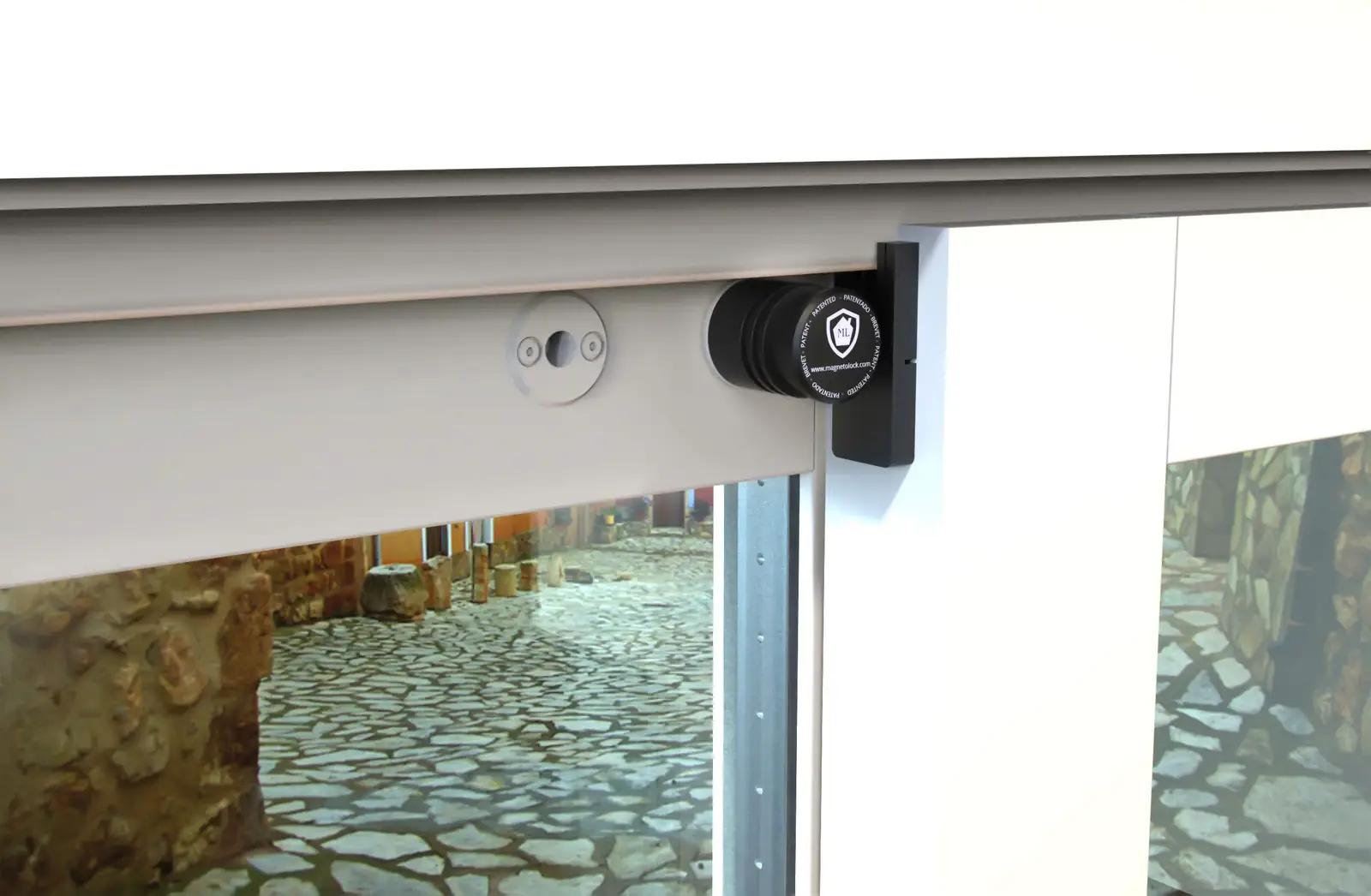 ML MAGNETO LOCK turvalukk akendele ja liugustele – valge – detailne vaade