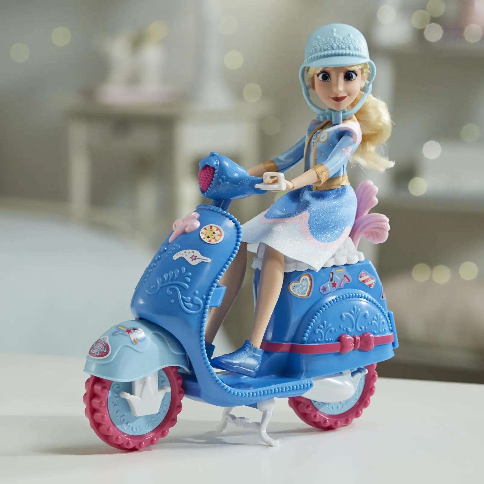 Disney Princess stiilne nukukomplekt rolleriga – lisavaade