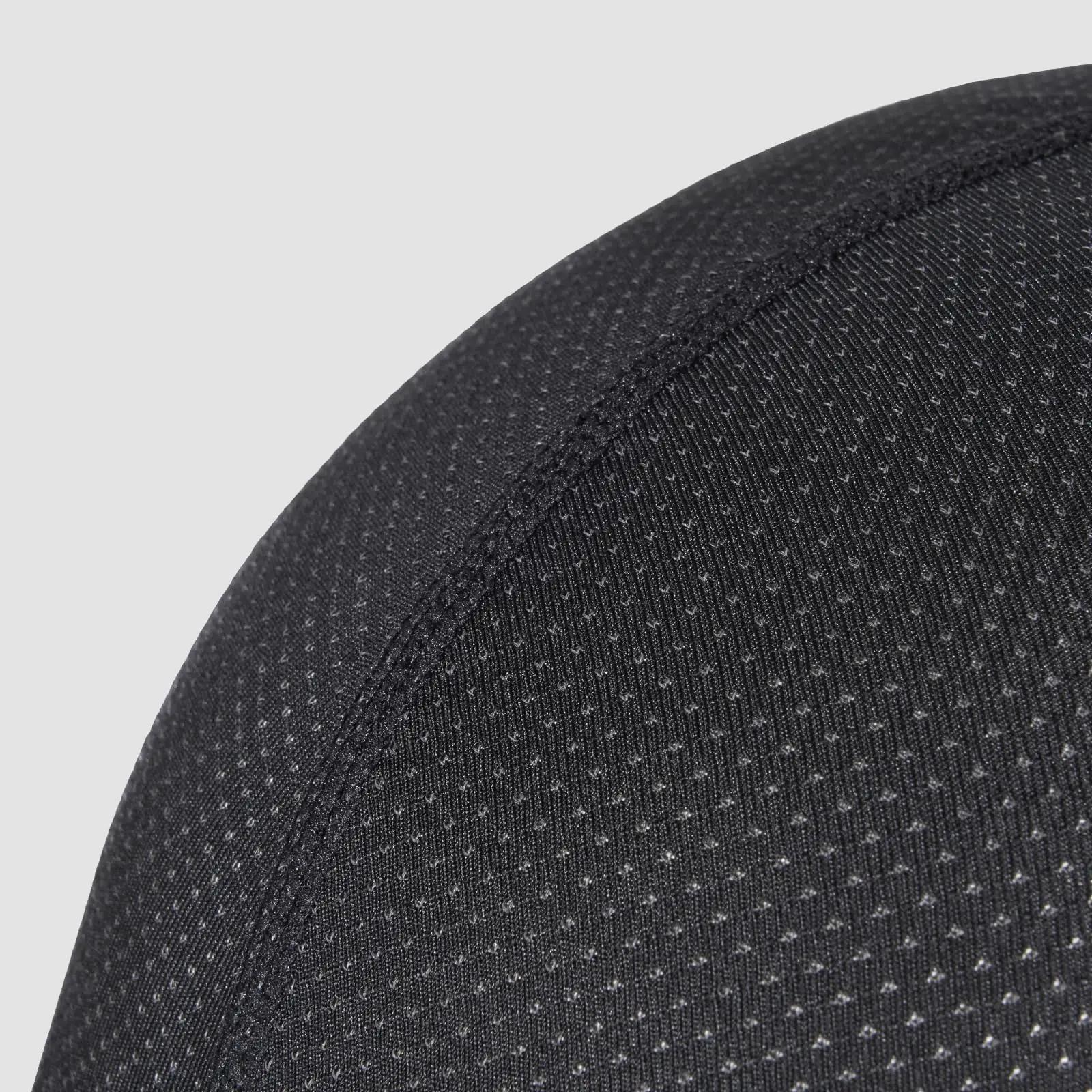 KEDRA-T Passamontagna con carbonio aperto balaclavad – detailne lähivaade