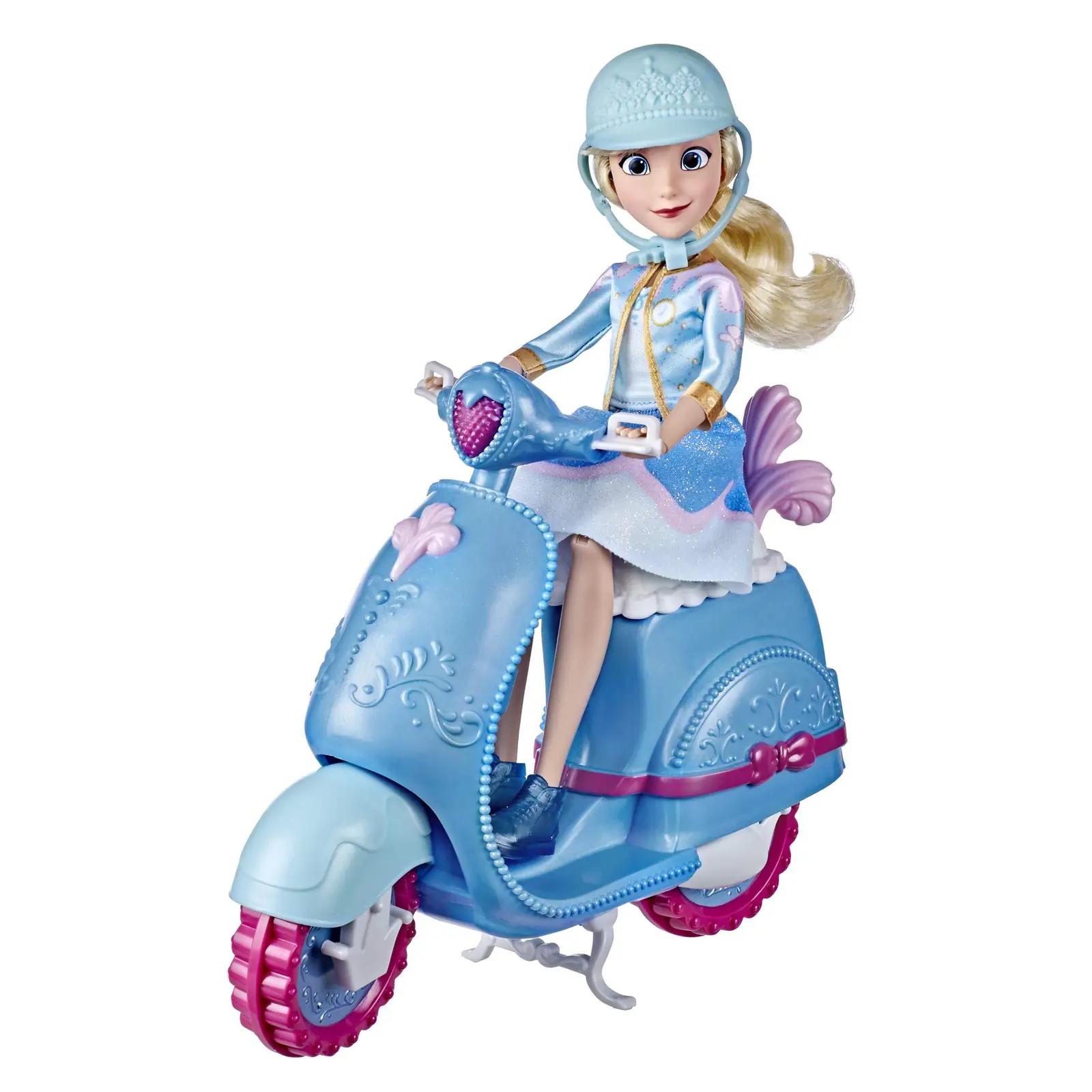 Disney Princess stiilne nukukomplekt rolleriga – detailne vaade