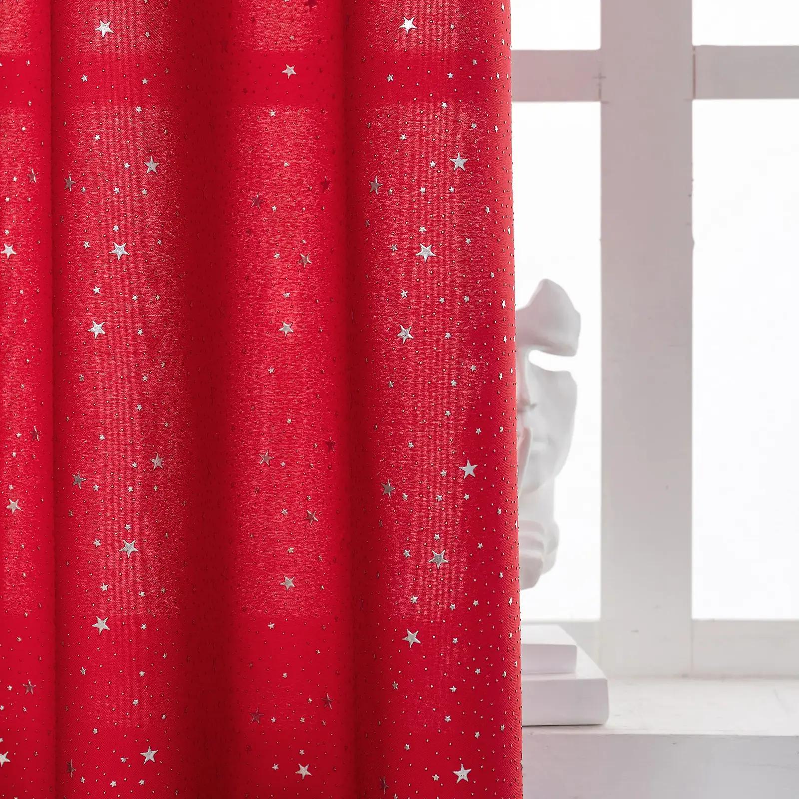 GIRASOLE HOME punased täheke-kardinad — praktiline ruumieraldaja – kasutusnäide