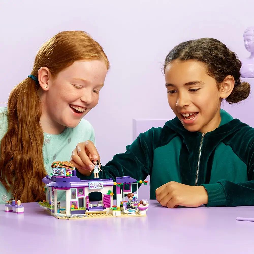 LEGO Emmas kunstikohvik – loominguline mängukomplekt kingituseks – pakend ja tarvikud