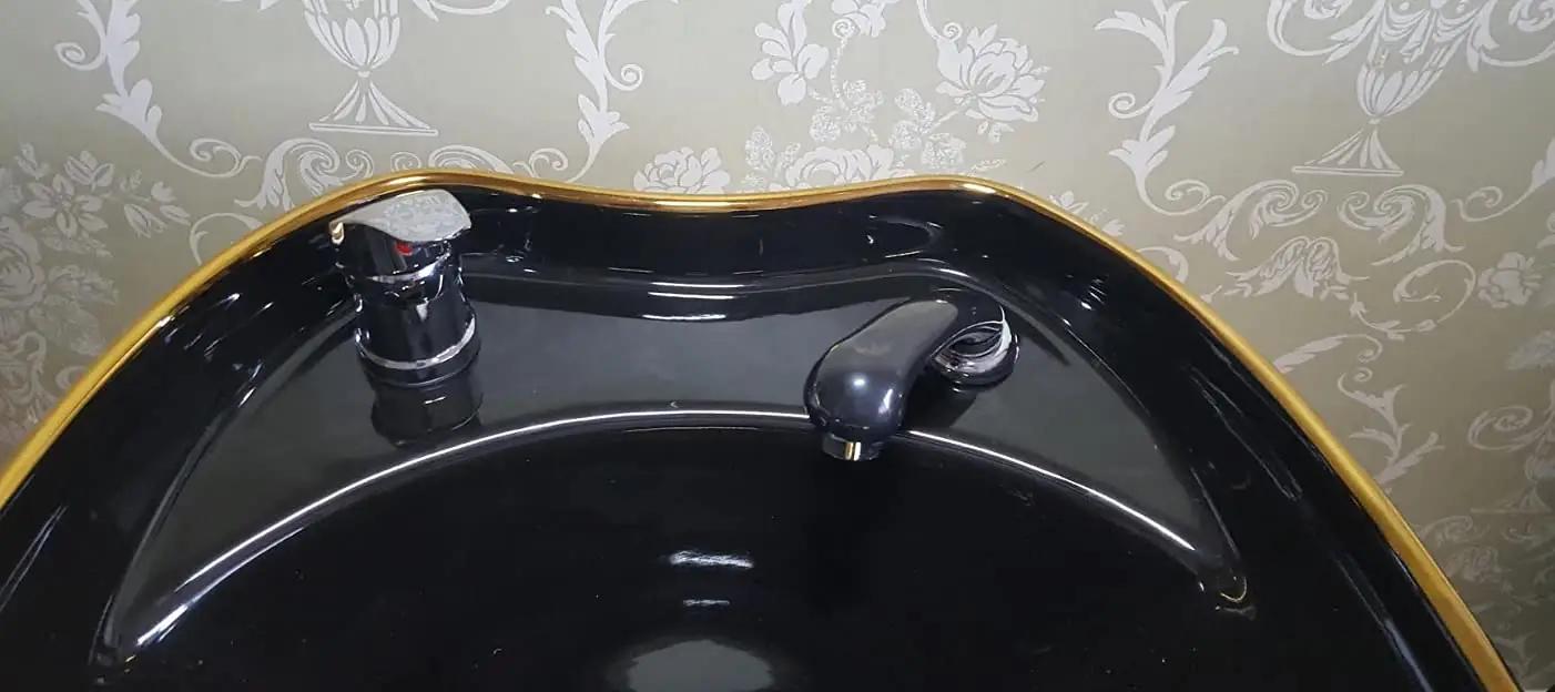 Hairstore kroomitud dušisegisti peavooliku ja otsikuga – kasutusnäide