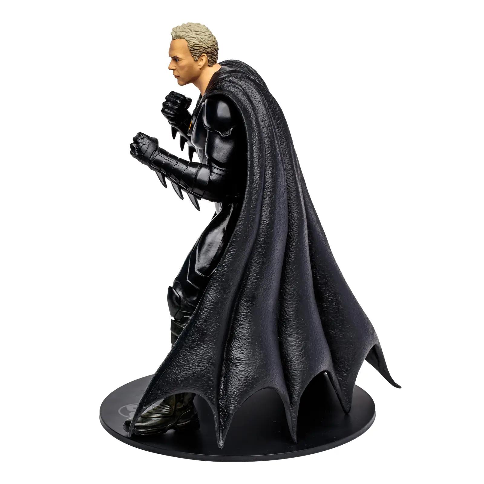McFarlane vastupidav action-figuur Batmani kujuga – kasutusnäide