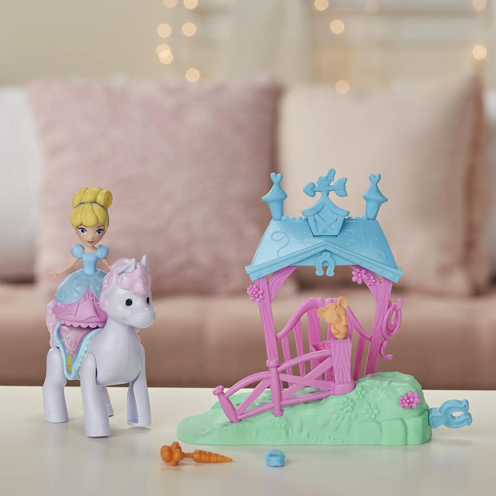 Disney Princess mängunukk ja poni — vastupidav plastikkingitus – pakend ja tarvikud