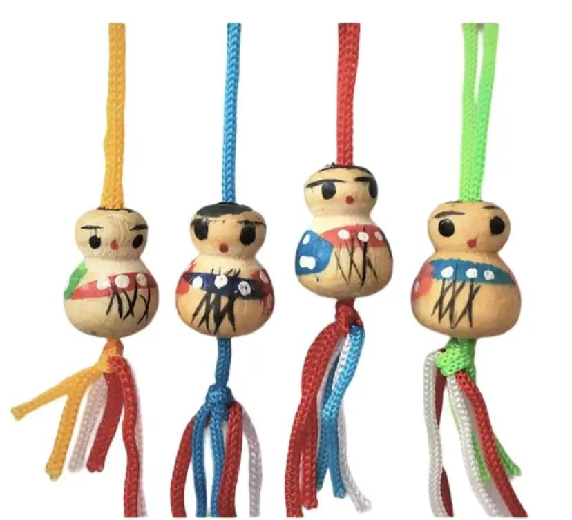 Chinitos de la Suerte puidust ripats charm komplekt — 60 tk – detailne vaade