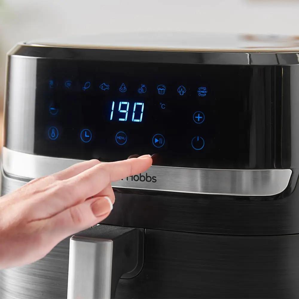 Russell Hobbs XL õhufritüür 5,5 l — vähese rasvaga küpsetamine – kasutusnäide