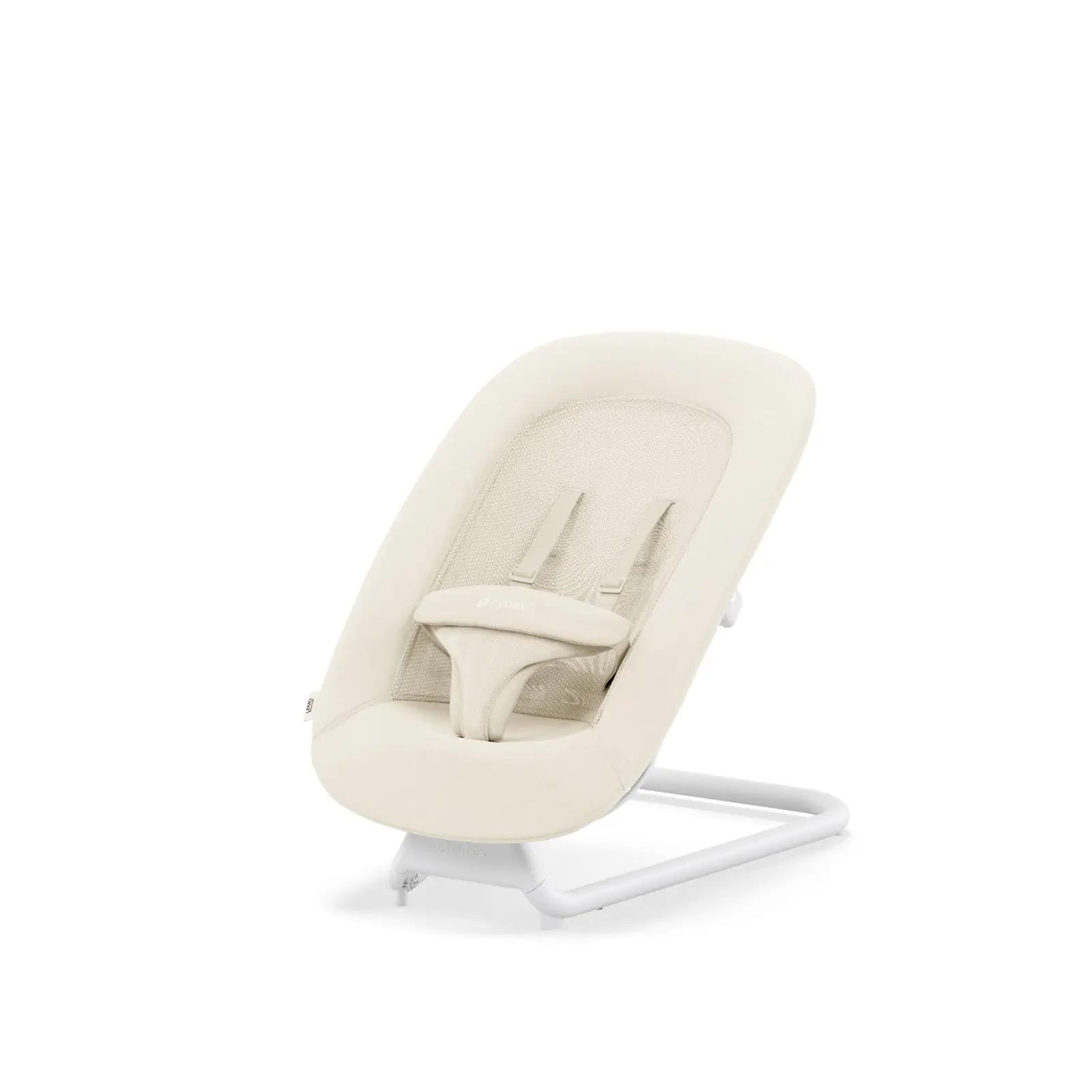 Cybex pehme beebiugrus Canvas White — mugav ja turvaline – kasutusnäide