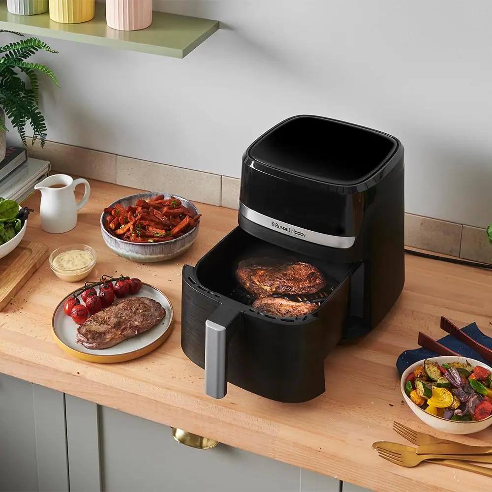 Russell Hobbs XL õhufritüür 5,5 l — vähese rasvaga küpsetamine – pakend ja tarvikud