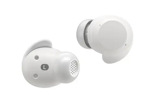 LG xboom Buds Plus — valge sportlik juhtmevabad kõrvaklapid – kasutusnäide