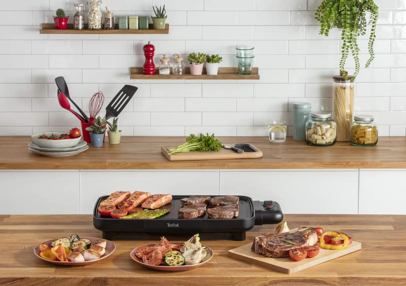 Tefal elektriline grillplaat alumiiniumist, 2200 W – kasutusnäide