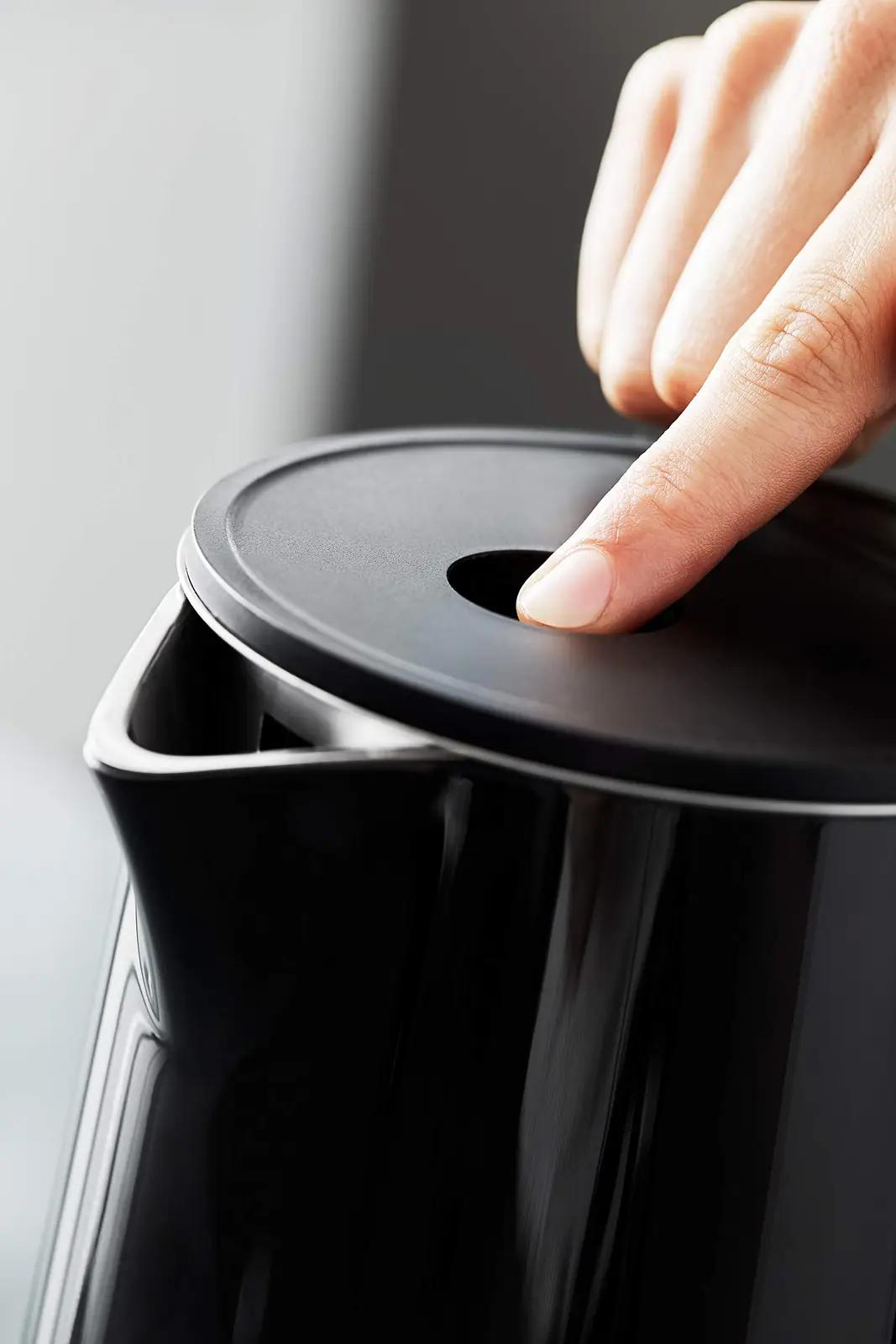 KRUPS Smart’n Light veekeetja, 1,7 l, kaksseineline – kasutusnäide