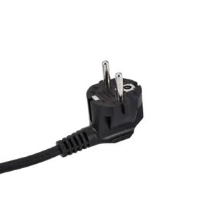 Veekeetja eemaldatava filtri ja veetaseme aknaga