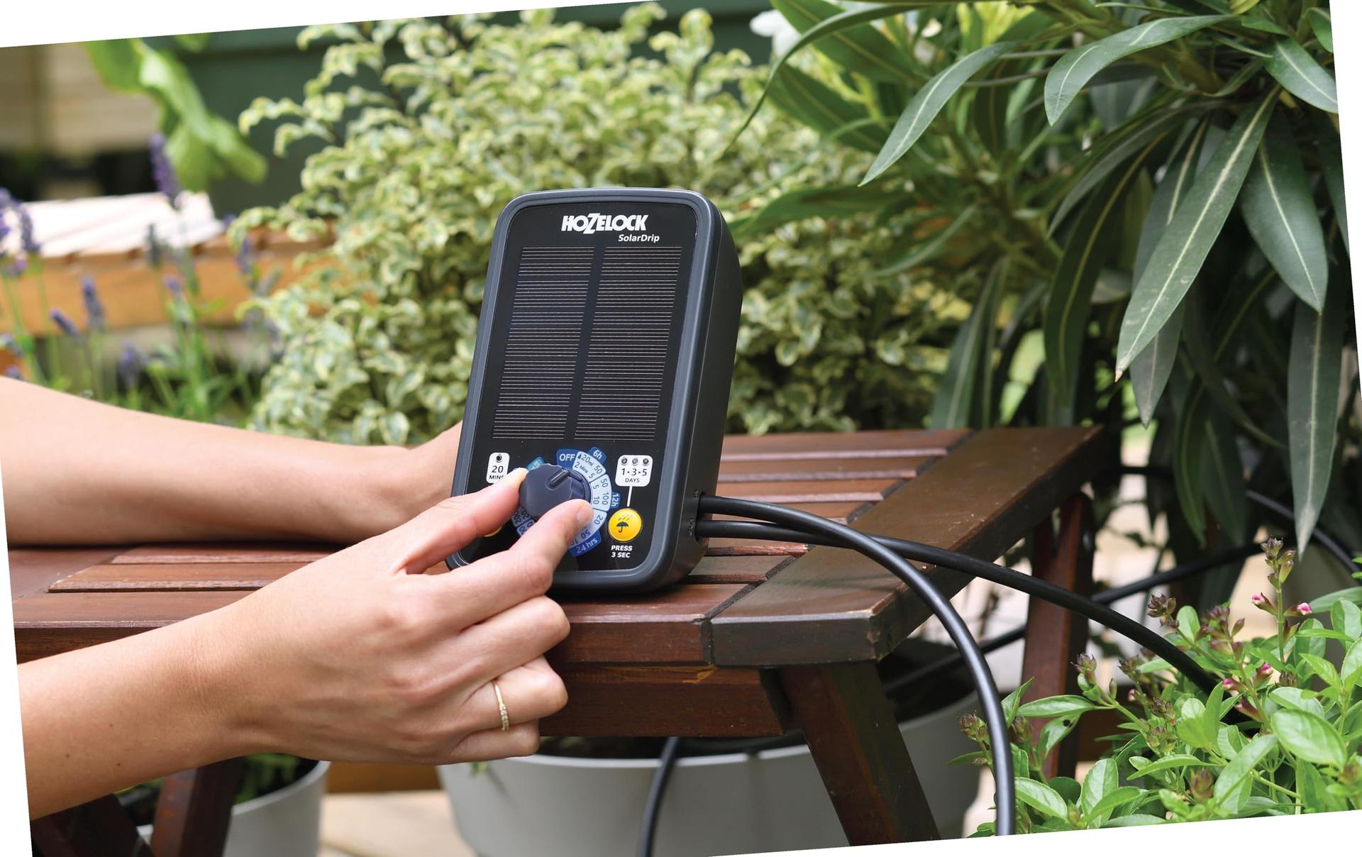 Hozelock Solar Select automaatne päikeseenergial tilkkastmiskomplekt kuni 20 potile, 20 m voolik – pilt 7