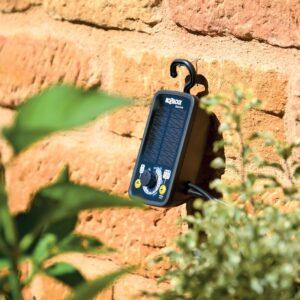 Hozelock Solar Select automaatne päikeseenergial tilkkastmiskomplekt kuni 20 potile, 20 m voolik