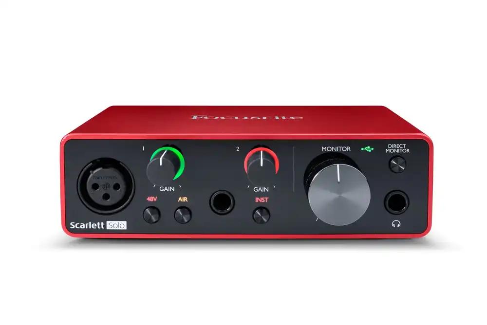 Focusrite Scarlett Solo 3. Gen USB-heliliides kitarristidele, lauljatele ja produtsentidele – stuudiokvaliteediga heli ja tarkvara salvestamiseks