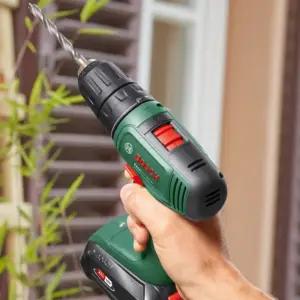 Bosch akukruvikeeraja EasyDrill 18V-40 (puurimine ja kruvimine puitu