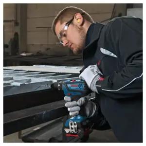 Bosch Professional 18V süsteemi akuga puurtrell GSR 18V-28 (max pöördemoment