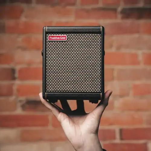 Positive Grid Spark MINI kaasaskantav kitarrivõimendi ja Bluetooth-kõlar, 10 W, must, pilt 2