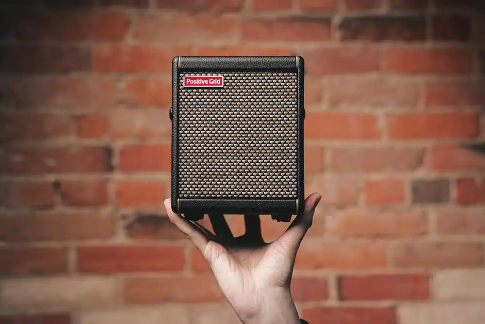 Positive Grid Spark MINI kaasaskantav kitarrivõimendi ja Bluetooth-kõlar, 10 W, must, pilt 2