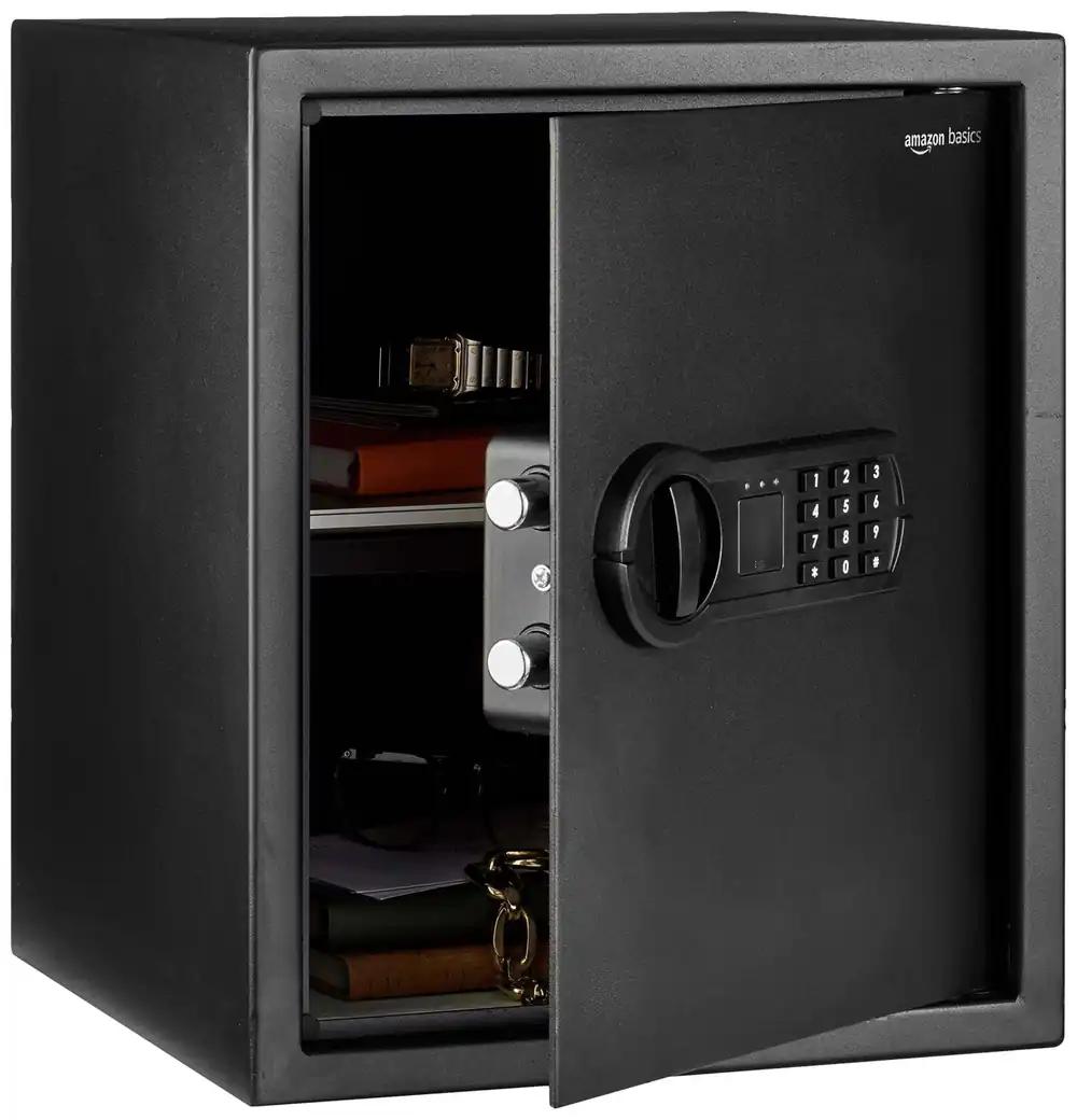 Amazon Basics – Elektrooniline terasturvalisus programmeeritava digitaalse klaviatuuriga, 43 l, 35 cm x 33 cm x 42 cm (L x S x K), must