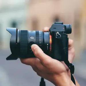 Sony SEL20F18G.SYX kaamera-objektiivid – detailne lähivaade